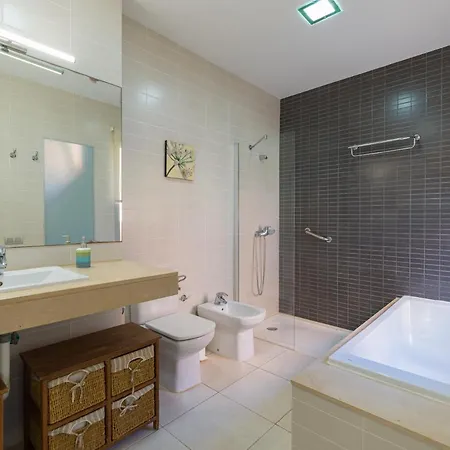 Шале Salobre Private Pool Overlooking To The Golf Course- Pet Friendly Сан-Бартоломе